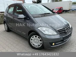 Grau Gebraucht 2012 Mercedes A160 Limousine | 2.490 €