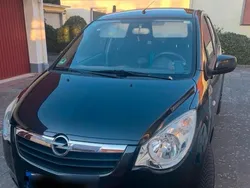 Schwarz Gebraucht 2009 Opel Agila Edition Kleinwagen | 3.999 € (Etwas zu teuer)