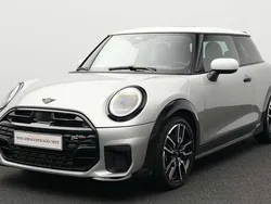 Grau Gebraucht 2024 Mini John Cooper Works Kleinwagen | 31.467 € (Guter Preis)