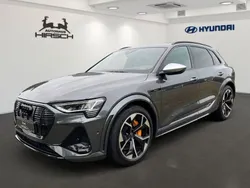Grau Gebraucht 2022 Audi e-tron Sport SUV | 46.990 € (Superpreis)