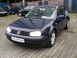 Dunkel blau Gebraucht 2003 VW Golf IV Kleinwagen | 1.450 € (Fairer Preis)