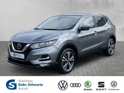 Grau Gebraucht 2019 Nissan Qashqai N-Connecta SUV | 19.490 € (Fairer Preis)