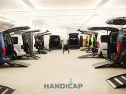 Braun Gebraucht 2018 VW Caddy Maxi Highline Van / Kleinbus | 19.500 € (Fairer Preis)