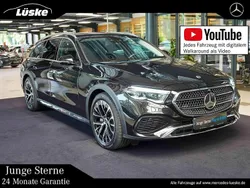 Obsidianschwarz Gebraucht 2024 Mercedes E300 Kombi | 60.900 €
