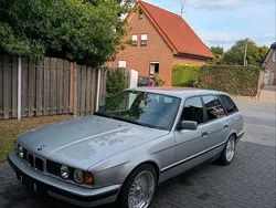 Silber Gebraucht 1993 BMW 520 Kombi | 9.900 €