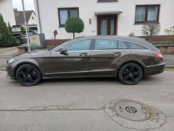 Braun Gebraucht 2017 Mercedes CLS350 Shooting Brake Kombi | 27.600 € (Teuer)