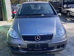 Gold Gebraucht 2006 Mercedes A180 Classic Limousine | 1.300 €