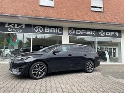 Schwarz Gebraucht 2022 Kia Ceed Sportswagon Platinum Kombi | 25.900 € (Teuer)