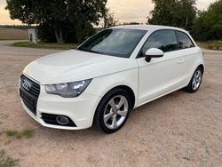 Weiß Gebraucht 2011 Audi A1 Ambition Kleinwagen | 6.750 € (Guter Preis)