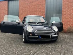 Schwarz Gebraucht 2003 Mini Cooper Kleinwagen | 2.149 € (Etwas zu teuer)