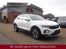 Pure white (metallic) Gebraucht 2023 VW T-Roc Move SUV | 26.899 € (Guter Preis)