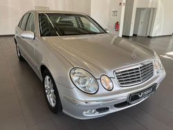 Silber Gebraucht 2003 Mercedes E200 Limousine | 6.990 € (Teuer)