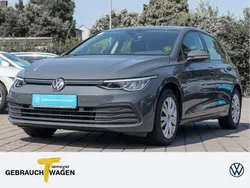 Grau Gebraucht 2020 VW Golf VIII Life Limousine | 16.960 € (Fairer Preis)