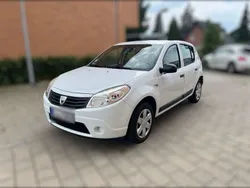 Weiß Gebraucht 2009 Dacia Sandero Kleinwagen | 1.400 € (Guter Preis)