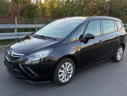 Schwarz Gebraucht 2013 Opel Zafira Active Van / Kleinbus | 6.990 € (Fairer Preis)