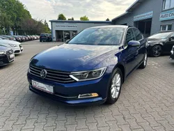 Blau (atlantic blue metallic) Gebraucht 2018 VW Passat Comfortline Limousine | 16.990 € (Fairer Preis)
