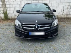 Schwarz Gebraucht 2013 Mercedes A200 AMG Limousine | 11.900 € (Superpreis)