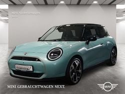 Grün Gebraucht 2025 Mini Cooper SE Kleinwagen | 33.880 € (Etwas zu teuer)