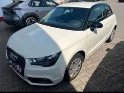 Weiß Gebraucht 2012 Audi A1 Attraction Kleinwagen | 5.990 € (Guter Preis)