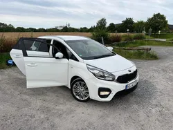 Weiß Gebraucht 2018 Kia Carens 2 Van / Kleinbus | 10.300 €