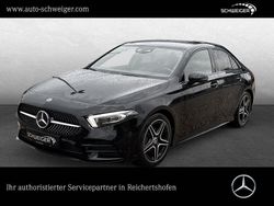 Schwarz Gebraucht 2019 Mercedes A200 AMG line Limousine | 23.400 € (Fairer Preis)
