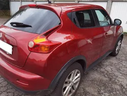 Rot Gebraucht 2011 Nissan Juke Tekna SUV | 8.800 € (Fairer Preis)