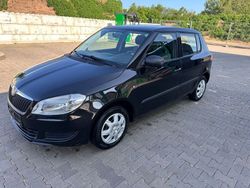 Schwarz Gebraucht 2011 Skoda Fabia Special Kleinwagen | 2.490 € (Fairer Preis)