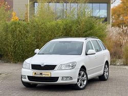 Weiß Gebraucht 2011 Skoda Octavia Ambition Kombi | 3.499 € (Etwas zu teuer)