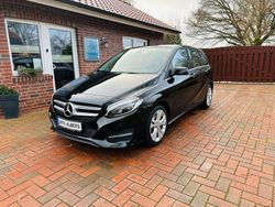 Schwarz Gebraucht 2016 Mercedes B180 Urban Van / Kleinbus | 13.950 € (Fairer Preis)