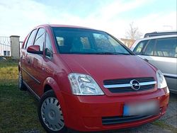 Rot Gebraucht 2003 Opel Meriva Van / Kleinbus | 2.399 € (Fairer Preis)