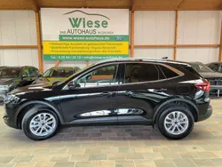 Schwarz Gebraucht 2024 Ford Kuga Titanium SUV | 26.400 € (Fairer Preis)