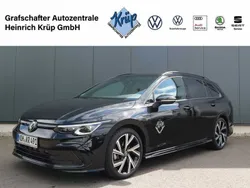 Schwarz Gebraucht 2024 VW Golf VIII R-line Kombi | 37.890 € (Teuer)