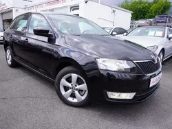 Schwarz Gebraucht 2014 Skoda Rapid Ambition Kombi | 12.990 € (Fairer Preis)