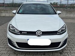 Weiß Gebraucht 2015 VW Golf VII Sound Kleinwagen | 13.500 € (Fairer Preis)