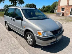 Silber Gebraucht 1999 Opel Sintra Van / Kleinbus | 3.500 €