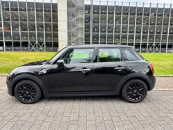 Schwarz Gebraucht 2020 Mini ONE Kleinwagen | 16.500 € (Guter Preis)