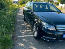 Schwarz Gebraucht 2013 Mercedes C180 Avantgarde Edition Limousine | 15.000 €