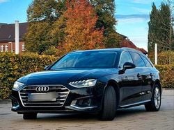 Schwarz Gebraucht 2020 Audi A4 Advanced Kombi | 22.000 €