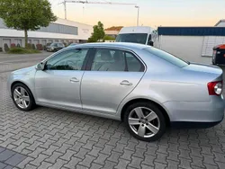Silber Gebraucht 2010 VW Jetta Limousine | 5.990 € (Fairer Preis)