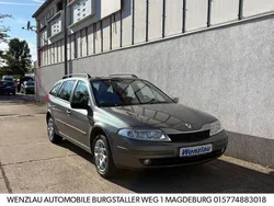 Grau Gebraucht 2004 Renault Laguna GrandTour Expression Kombi | 2.500 €
