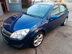 Blau Gebraucht 2009 Opel Astra Limousine | 2.899 € (Etwas zu teuer)