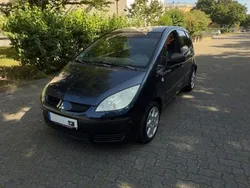Blau Gebraucht 2004 Mitsubishi Colt Van / Kleinbus | 1.300 € (Teuer)