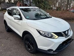 Weiß Gebraucht 2015 Nissan Qashqai Tekna SUV | 13.200 € (Fairer Preis)