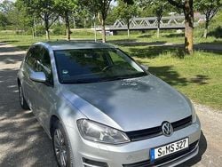 Silber Gebraucht 2014 VW Golf VII Comfortline Kleinwagen | 6.000 € (Guter Preis)