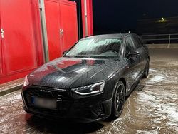 Schwarz Gebraucht 2020 Audi A4 Black Edition Kombi | 27.500 €