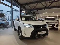 Cool white pearl (weiss) Neu 2024 Suzuki Vitara Comfort+ SUV | 28.850 € (Etwas zu teuer)