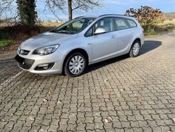 Gebraucht 2012 Opel Astra Design Edition Kombi | 5.500 € (Etwas zu teuer)
