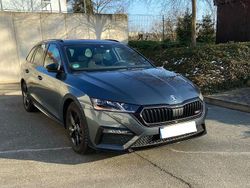 Grau Gebraucht 2021 Skoda Octavia RS Kombi | 28.100 € (Fairer Preis)