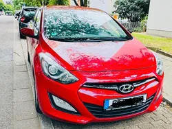 Rot Gebraucht 2012 Hyundai i30 Style Limousine | 4.550 € (Superpreis)