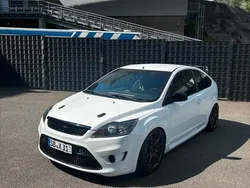 Weiß Gebraucht 2010 Ford Focus ST Kleinwagen | 10.000 €